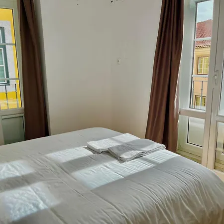 3 Bedroom, 2,5 Bathroom - Bairro Alto Apartment Lisbon