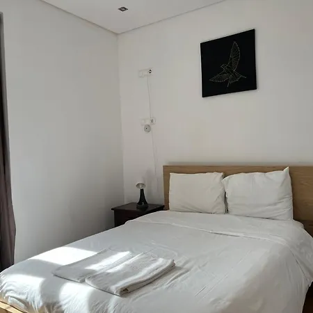 3 Bedroom, 2,5 Bathroom - Bairro Alto Apartment