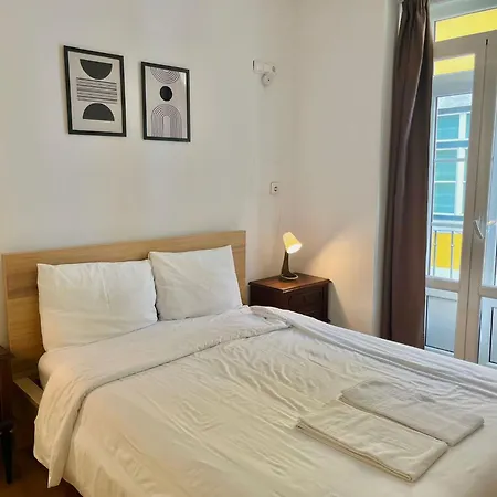 3 Bedroom, 2,5 Bathroom - Bairro Alto Apartment